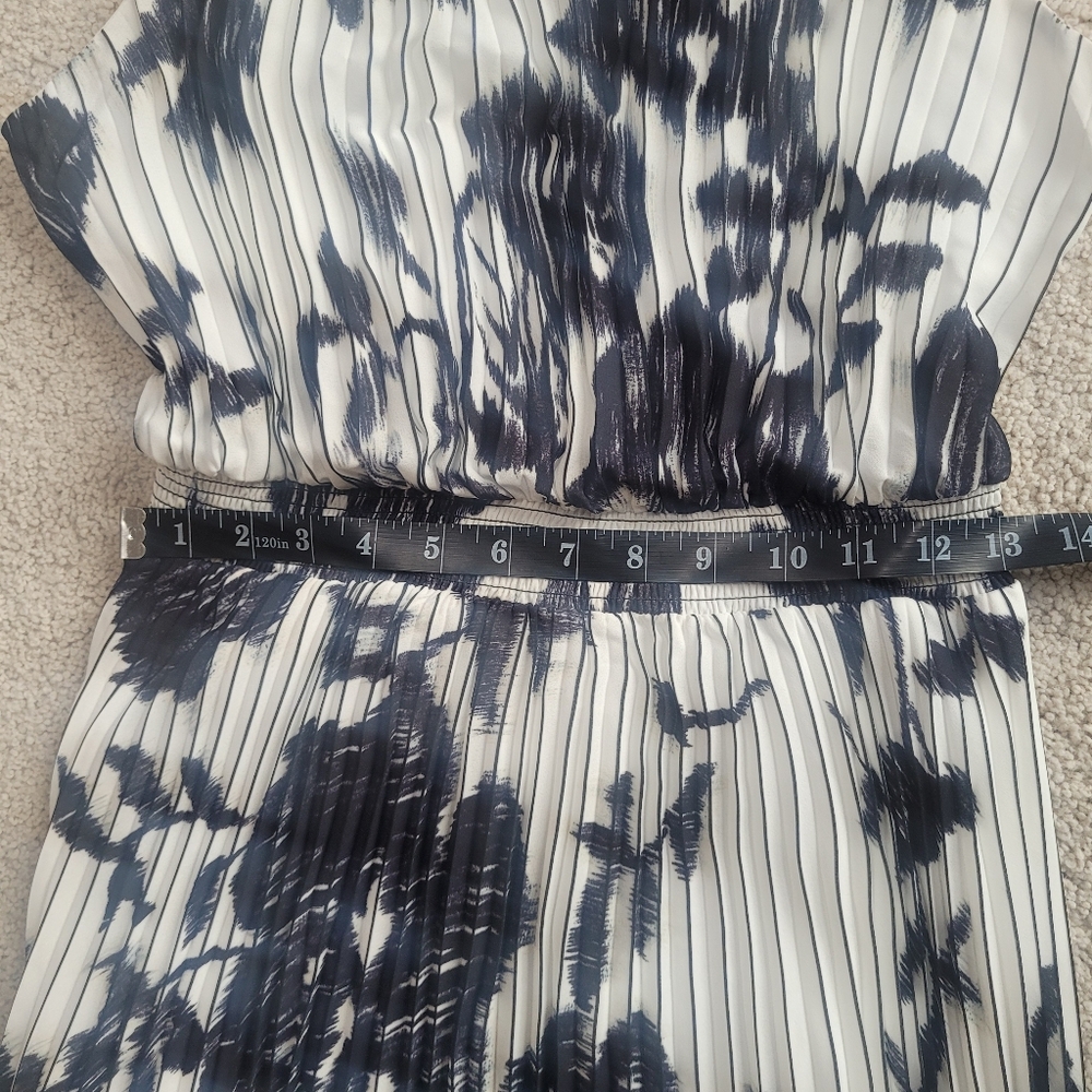 *NWT* WHBM Pansy Sketch Black & Ecru Sleeveless Halter Pleated Midi Dress Sz 4P - Picture 10 of 12